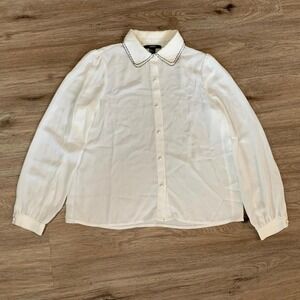 Chic Forever 21 lace double collar pearl button up blouse in white - size small